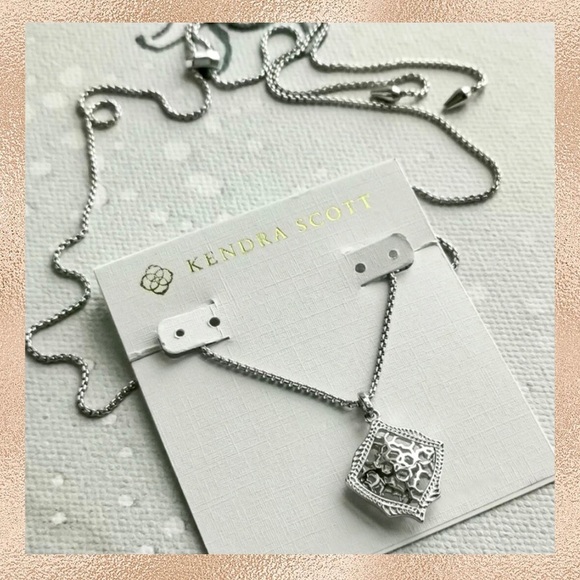 KENDRA SCOTT🆑Special Deals Designer Merchandise-Lowest Price-No Offers-PriceFirm - Picture 1 of 8